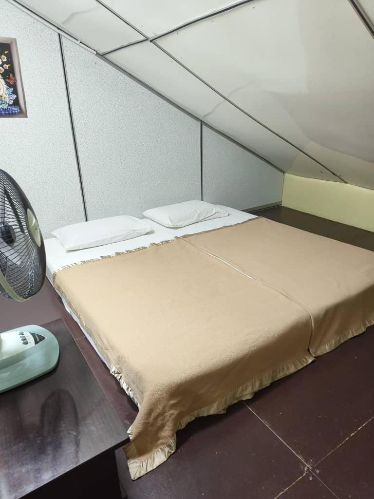De Cameron Guest House 타나라타 외부 사진